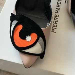 PIERRE HARDY 目 eye プリント ヒールパンプス PIERRE HARDY 目 eye プリント ヒールパンプス